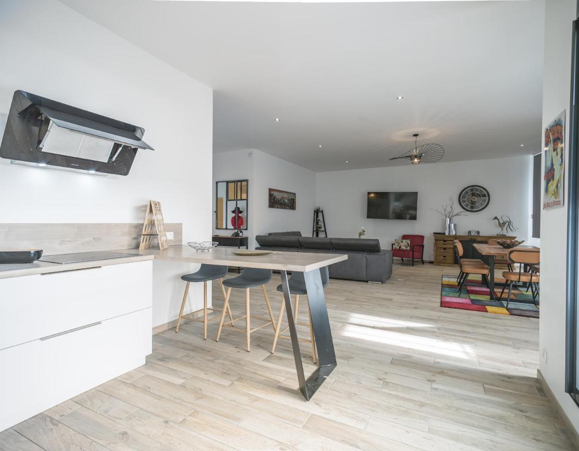 Apartamento Loft Courtalon - Haut Standing - Patio - Parking Prives Troyes Exterior foto