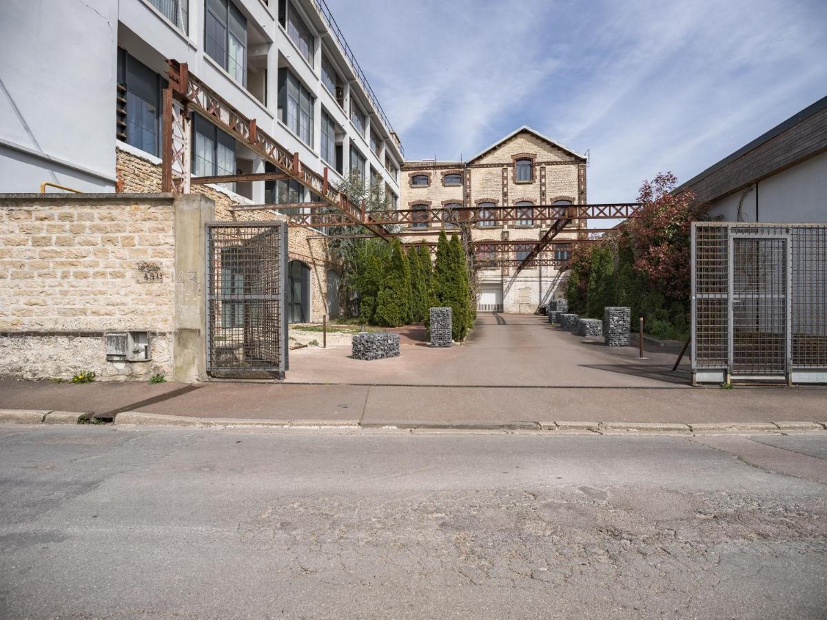 Apartamento Loft Courtalon - Haut Standing - Patio - Parking Prives Troyes Exterior foto